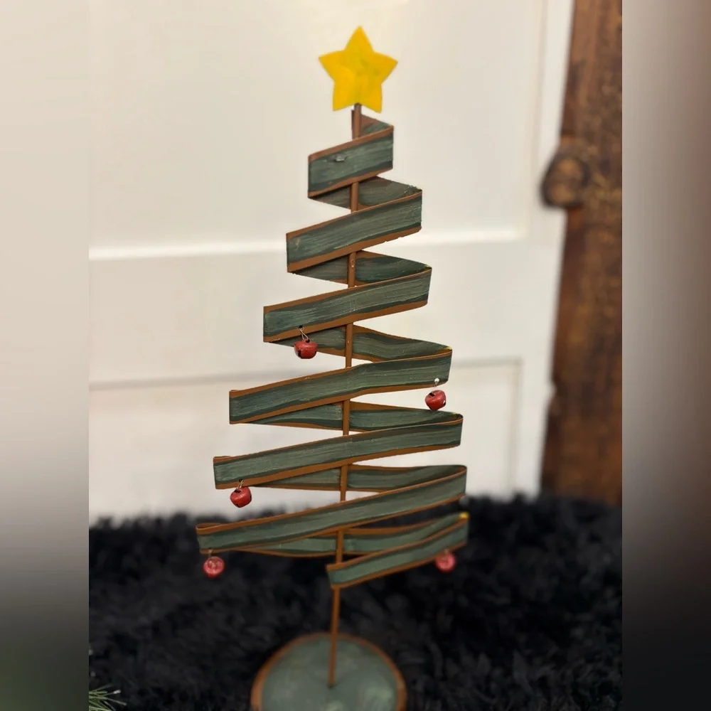 Unbranded Holiday Bear & Metal Tree Decoration with Wreath – Festive Decor